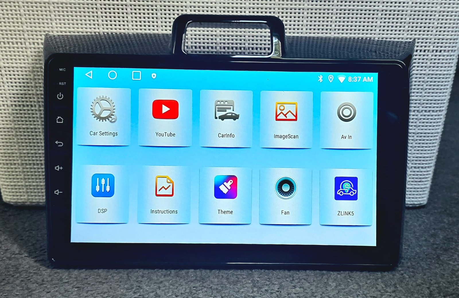 9 Inch Android Touchscreen Car Stereo with Wireless CarPlay for Toyota Corolla Axio / Fielder (2013–2026) – 2GB/32GB
